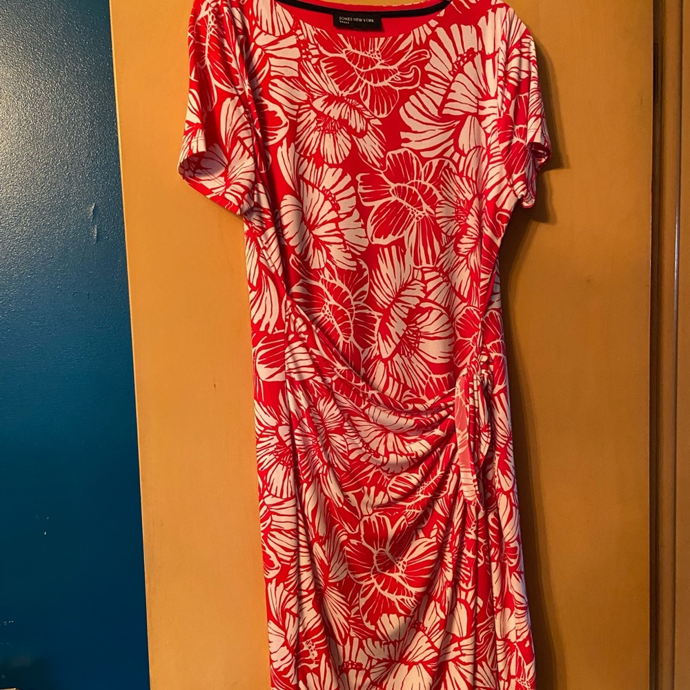 Jones New York size 14 draped dress I like new condition